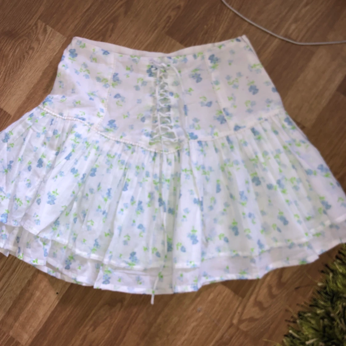 Snörnings kjol blommig - 91