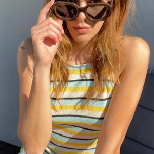 Zara klänning - Söt klänning från zara. Slutsåld i alla storlekar. aldrig använd💞