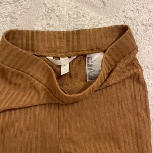 Byxor - Byxor från hm, använd ett fåtal gånger