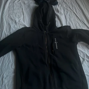 Sail racing - Säljer eftersom att den blivit för liten, knappt använd. Frakt blir 66kr