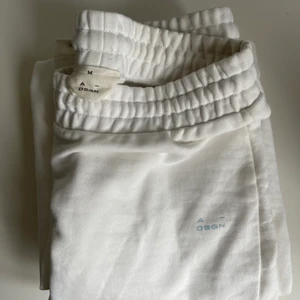 Adsgn mjukisbyxor i strlk M - Nästan aldrig använda 