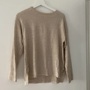 Zara tröja  - Zara tröja i storlek XS, färg beige. 
