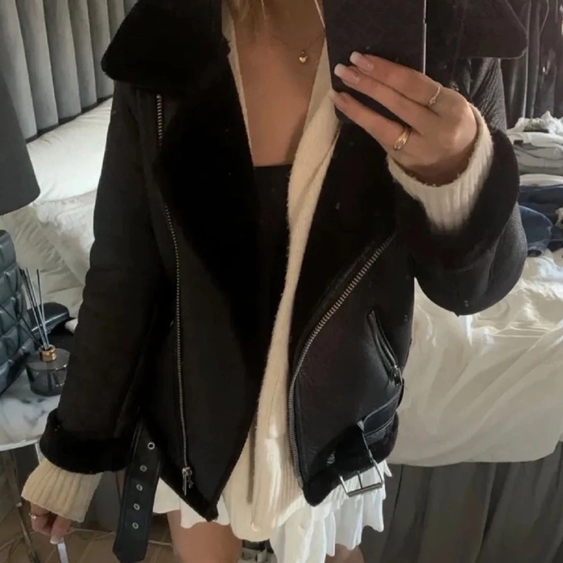 Svart skinnjacka zara 