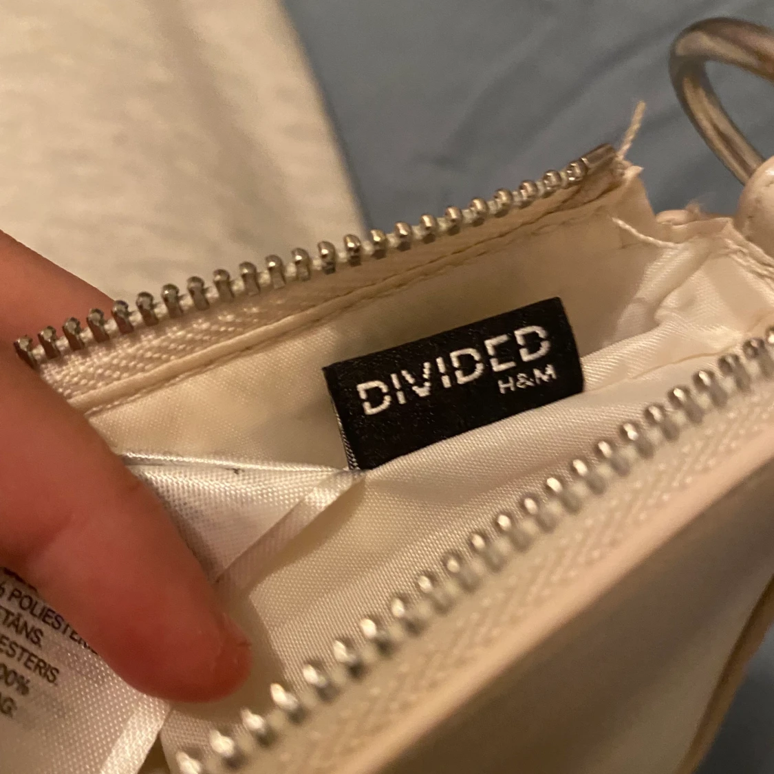 Axelväska från h&m - 90