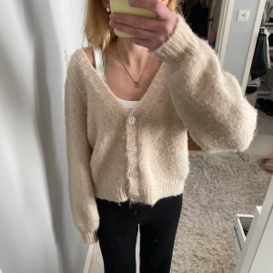 Storlek xs - Jätte fin och gosig tröja från ONLY i storlek xs💓 frakt 66