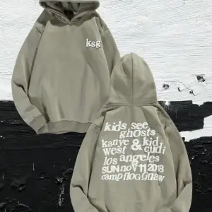 Stylish KSG Kids See Ghosts Unisex Hoodie, perfect for both men and women. | Storlekar: M-XXXL