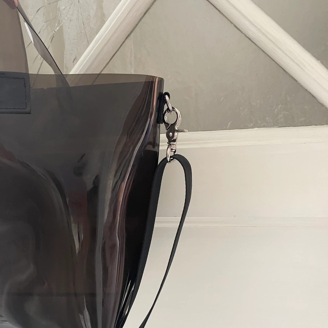 Svart genomskinlig väska  - 90