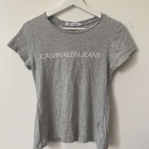 Calvin klein t-shirt  - Jättefin tröja