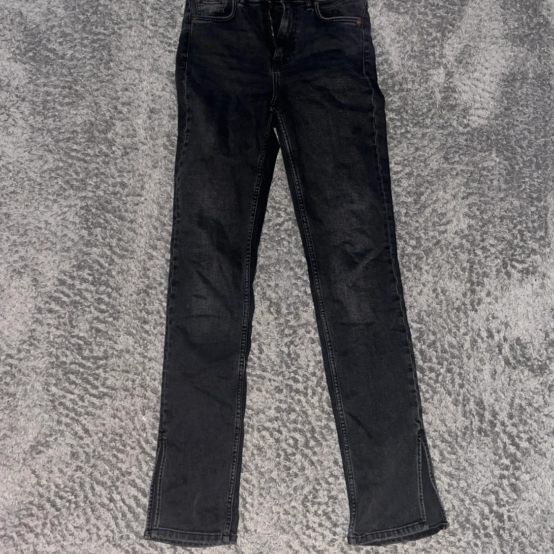 Svarta jeans