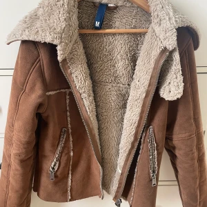 Mysig höst jacla - Denna jackan är så mysig och perfekt till hösten🫶