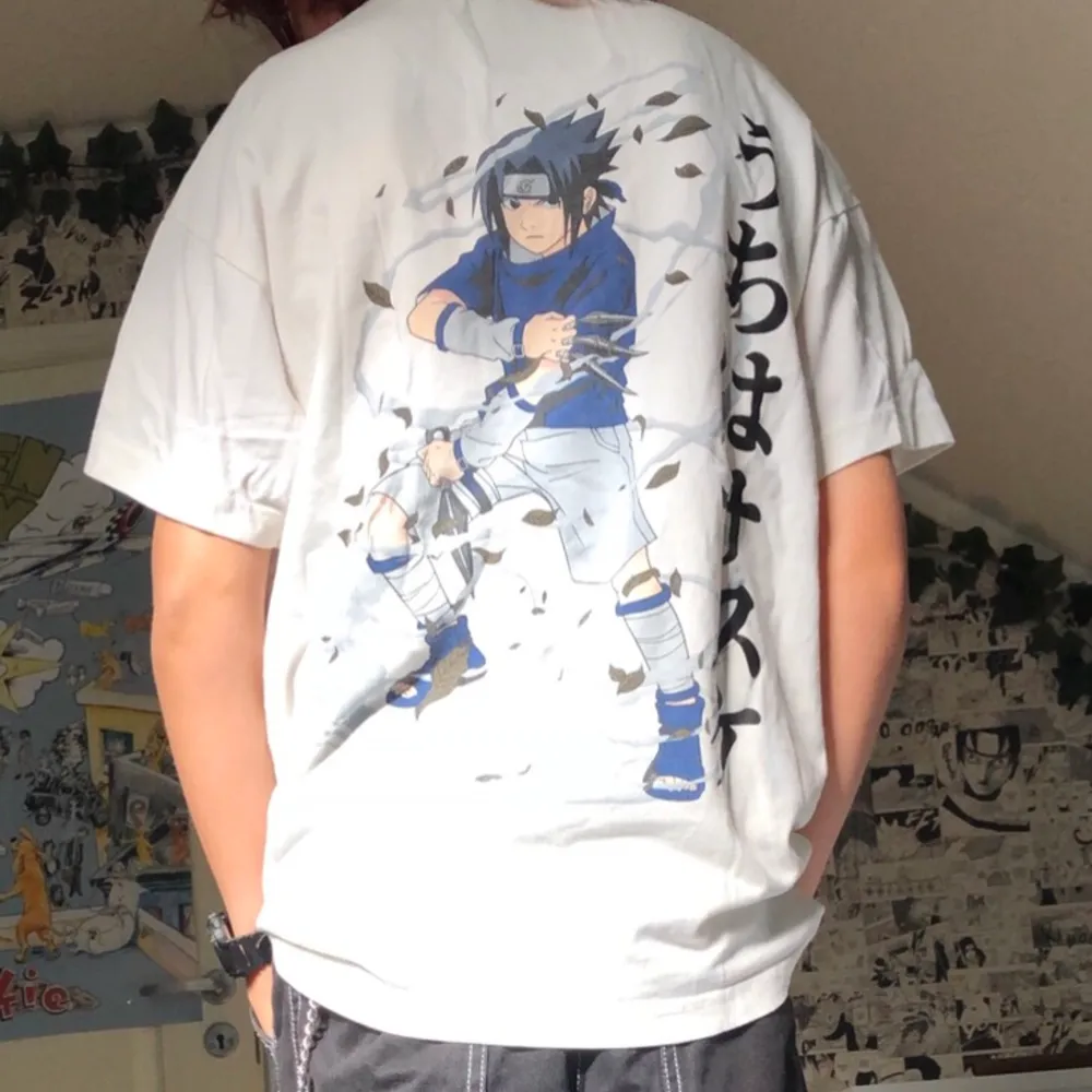 Sasuke från Naruto merch t shirt strlk s. T-shirts.