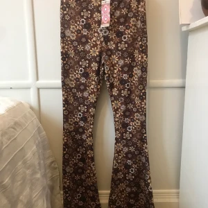 70 tals inspo tights - Roliga tights som jag inte använd pga för korta för mig 180 men dem är super gulliga och har ett skönt material. Ursprungligen från Boohoo.