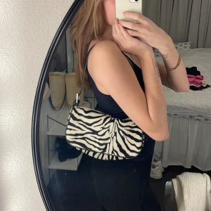 Väska - Zebra väska från gina 💞