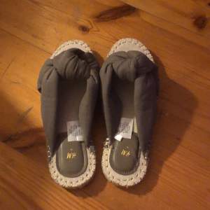 Sandaler från HM. Aldrig använda då de var för små. 