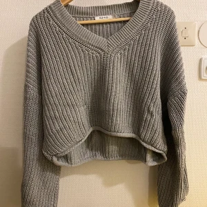 Stickad tröja na-kd - Fin stickad tröja från na-kd. Storlek S men passar även en M. 