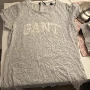Super fin t-Shirt från Gant som är i bra skick! 