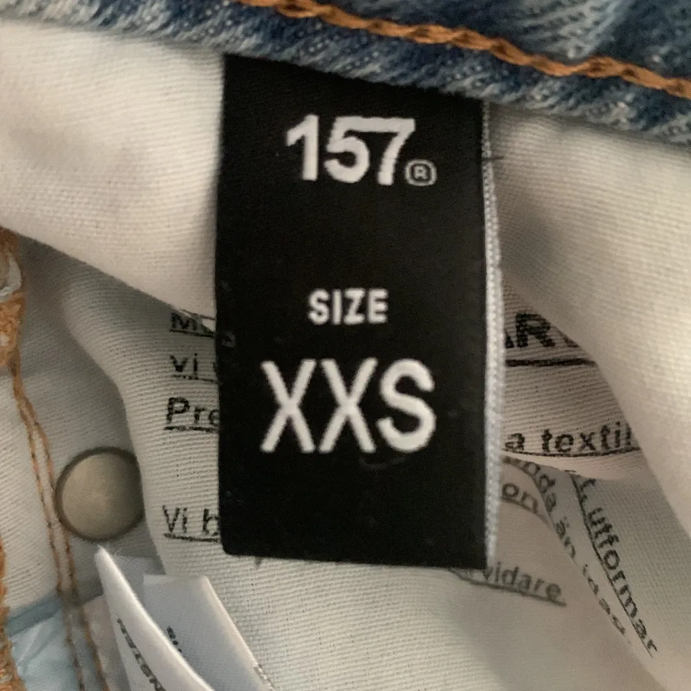 Jeans från lager157. Släljer dessa eftersom dem är lite för stora och inte min stil. Använda ett fåtal gånger. . Jeans & Byxor.