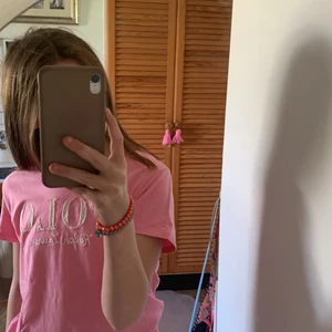 Ralph lauren - Säljer denna fina Ralph Lauren tröjan. Köpt för 399 säljer för 190kr💗😜 köparen står för frakten.