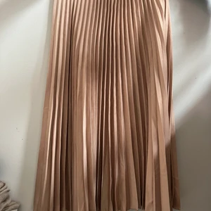 Hm  - Hm midi skirt size 38
