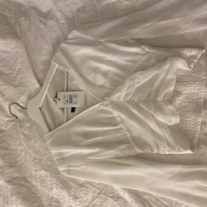 Blus bikbok - Topp från bikbok❤️ oanvänd med lapp kvar❤️