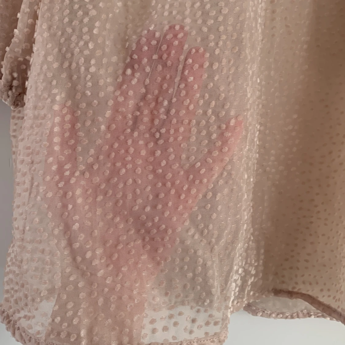 Blus med prickar - 90