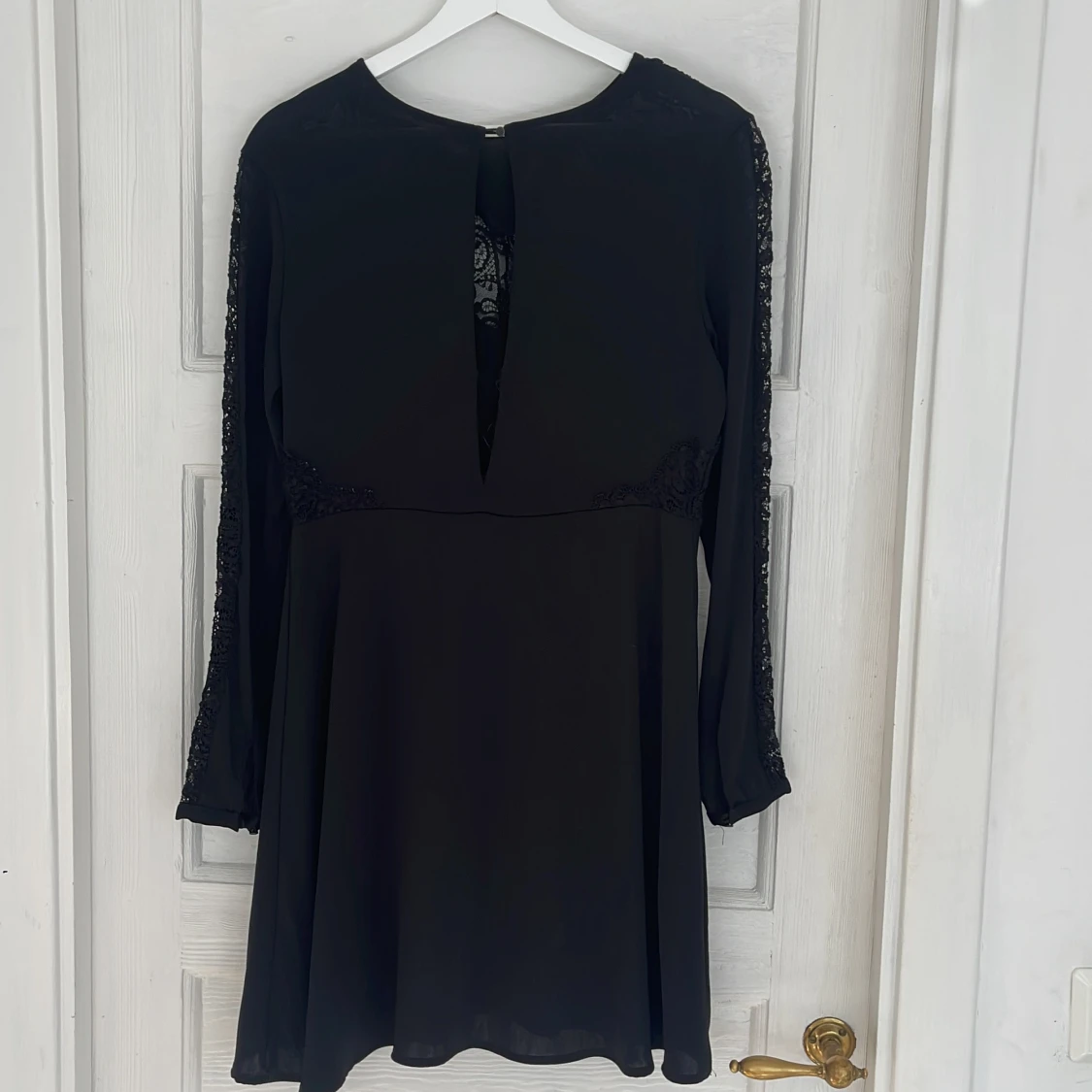 Svart klänning, långärmad klänning, från Mango,  storlek M - 91