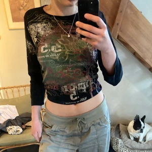 Cool tröja  - En fett najs graphic tröja! As bekväm o mönstret/ designen är fett cool