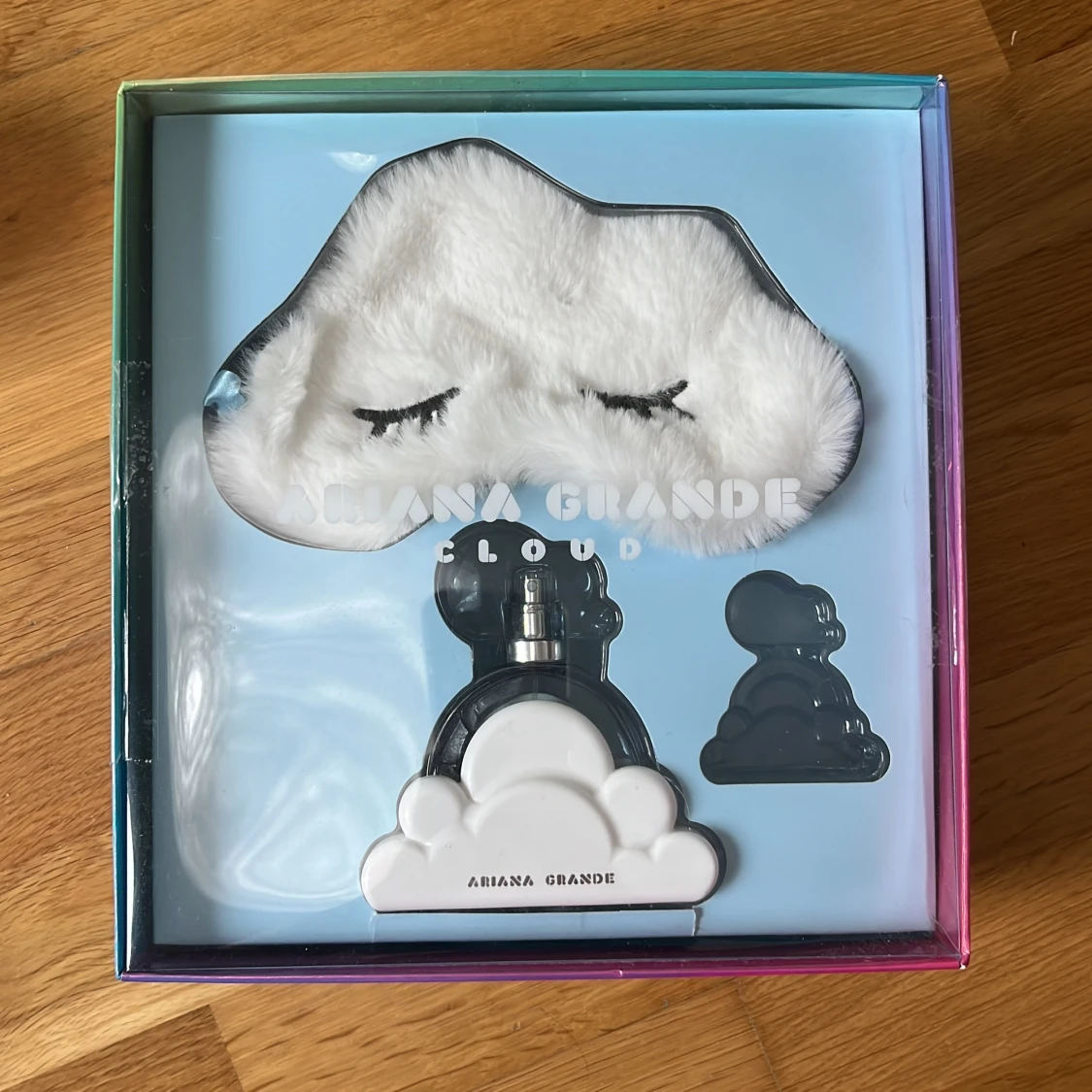 Ariana Grande Cloud kit