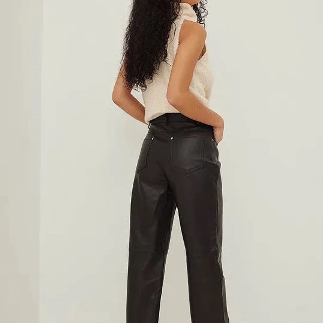 Läder byxor - NA-KD - 91