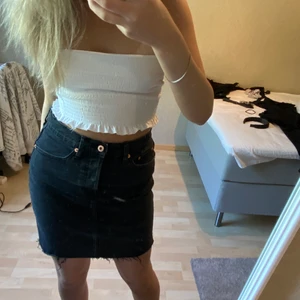 Kjol  - Jätte fin svart jeans kjol 