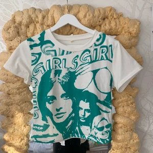 Screenprint topp - Använd kanske 1 gång, inte riktigt min stil men super gullig ”babytee”