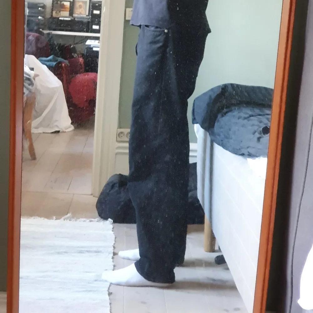Ett par svarta jeans från junkyard. Sweet SKTBS och jag är 172 cm lång på bilden. Bra skick!. Jeans & Byxor.