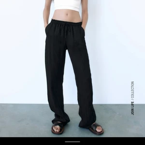 Svarta linnebyxor från zara - Aldrig använda, helt nya. Säljer då de var för korta. Slutsåld i S