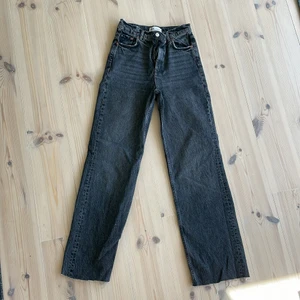 Jeans Zara - Grå långa jeans från Zara
