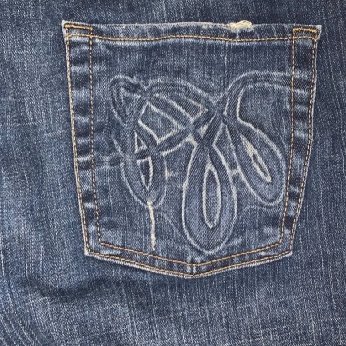 LÅGMIDJADE BYXOR bakfickor - 90