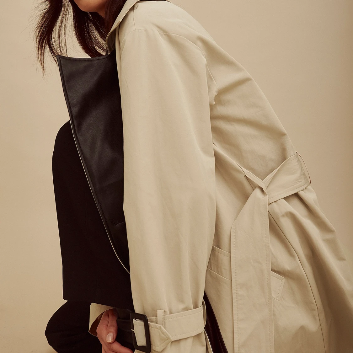 Trenchcoat with leather details - 91