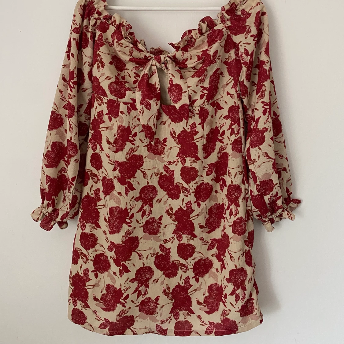 Offshoulder Blommig klänning 🌹 - 90
