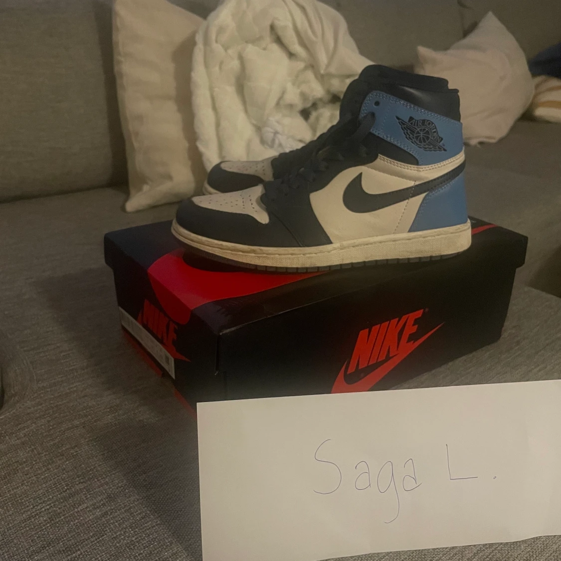 Air Jordan 1 Retro High OG obsidian