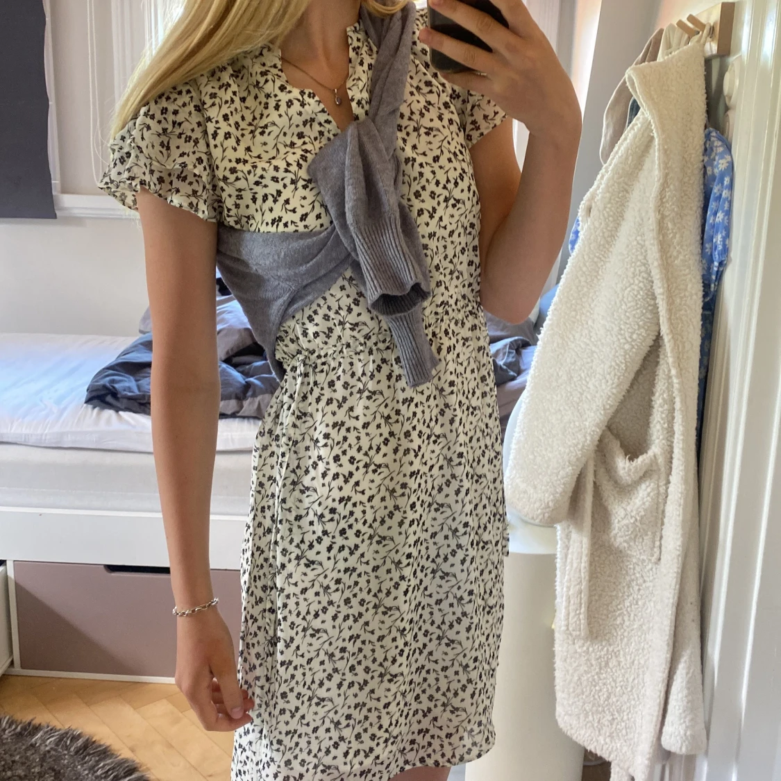 Blommig sommarklänning - 90