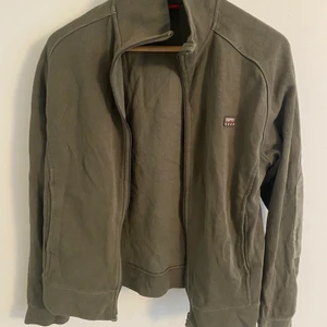 Vintage kofta - Bra skick andvänd ett förtal gånger sitter på som small ungefär