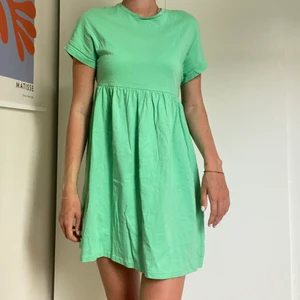 Grön klänning - Fin sommar klänning som funkat både till stranden och vardags!🤩💗