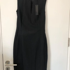 J.lindeberg dress - Tag is still on,new condition.