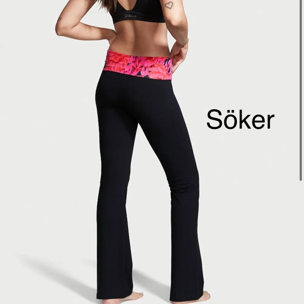 SÖKER raka yoga pants i bra skick till bra pris i storlek xs-s 💕 hör av dig om du har dessa eller andra yoga byxor💕. Jeans & Byxor.