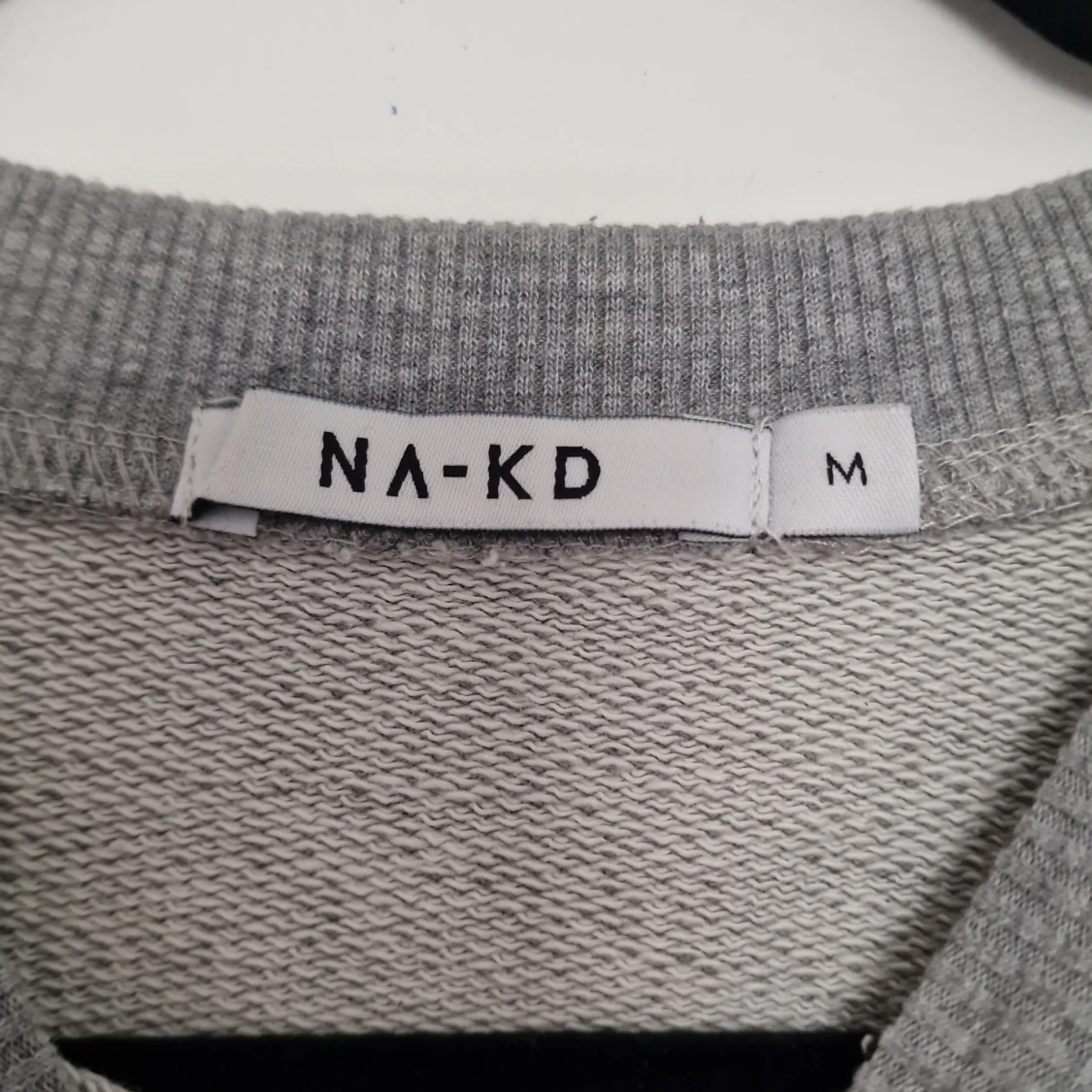 Långärmad grå croptop - 91