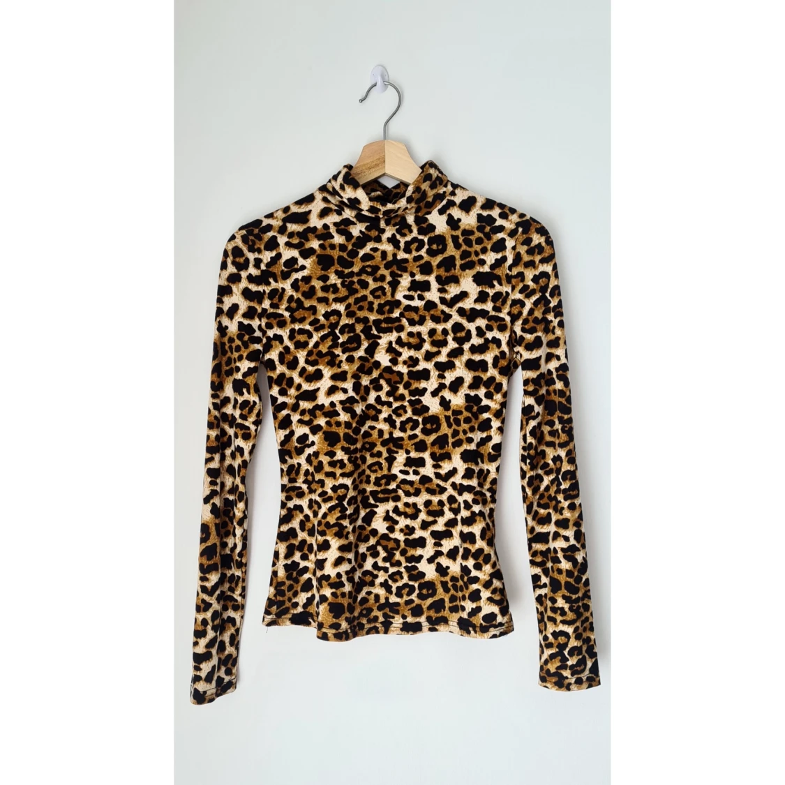 Leopardmönstrad polo: storlek M - 90