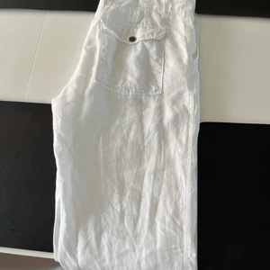 Vita linnebyxor  - Vita linnebyxor storlek 52 , passar mig som är 181 i längden och 34 i Waist