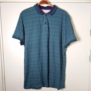 Mönstrad piké  - Tunn, mönstrad piké. Väl använd men hel och fin🌻