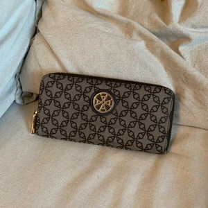 Plånbok  - Från Åhléns 