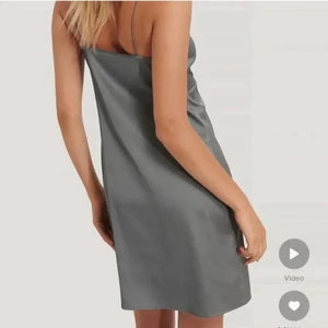 Klänning  - Så snygg klänning från nakd! 