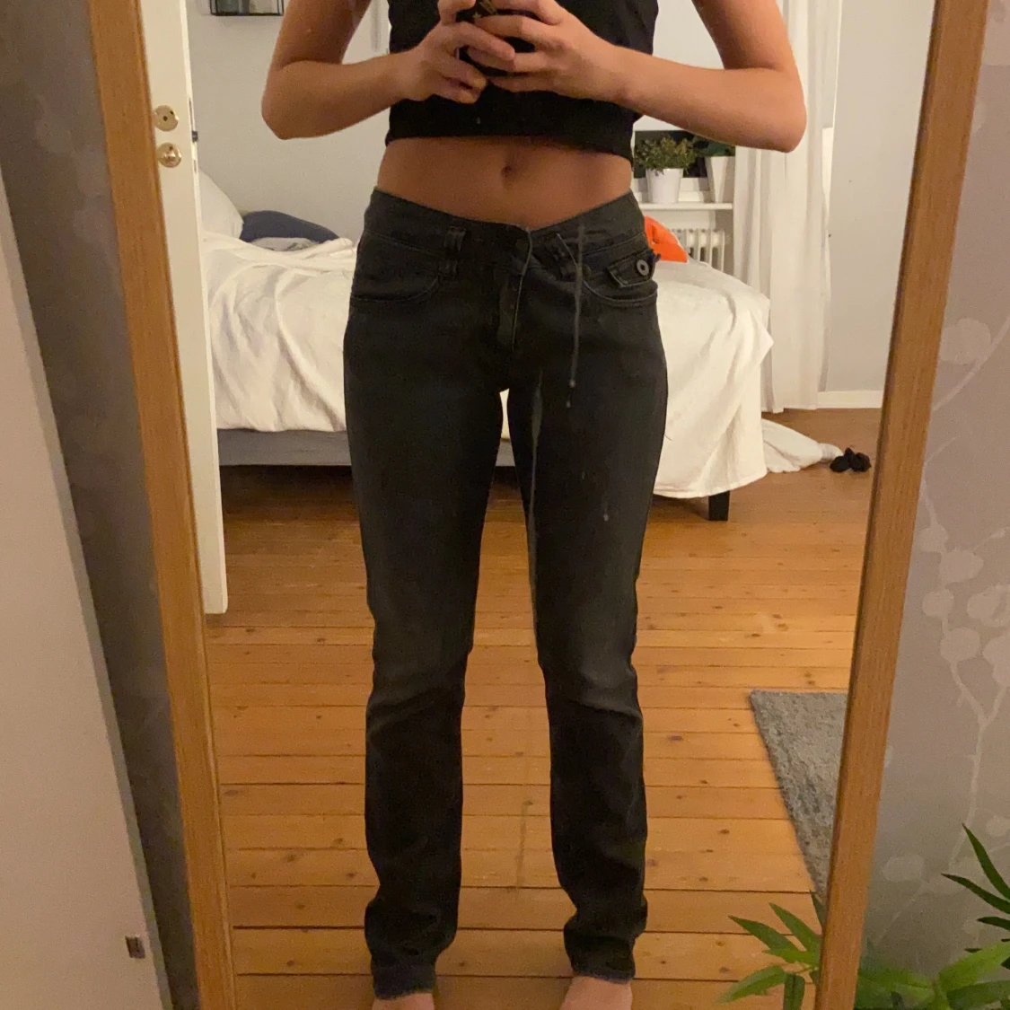 Low jeans